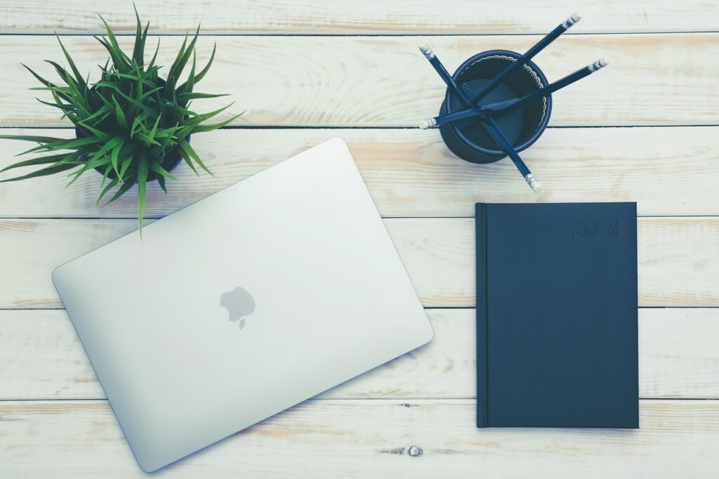 découvrez les avantages et les défis du télétravail dans le monde moderne. apprenez comment optimiser votre productivité, équilibrer vie professionnelle et personnelle, et tirer le meilleur parti des outils numériques pour une expérience de travail à distance réussie.