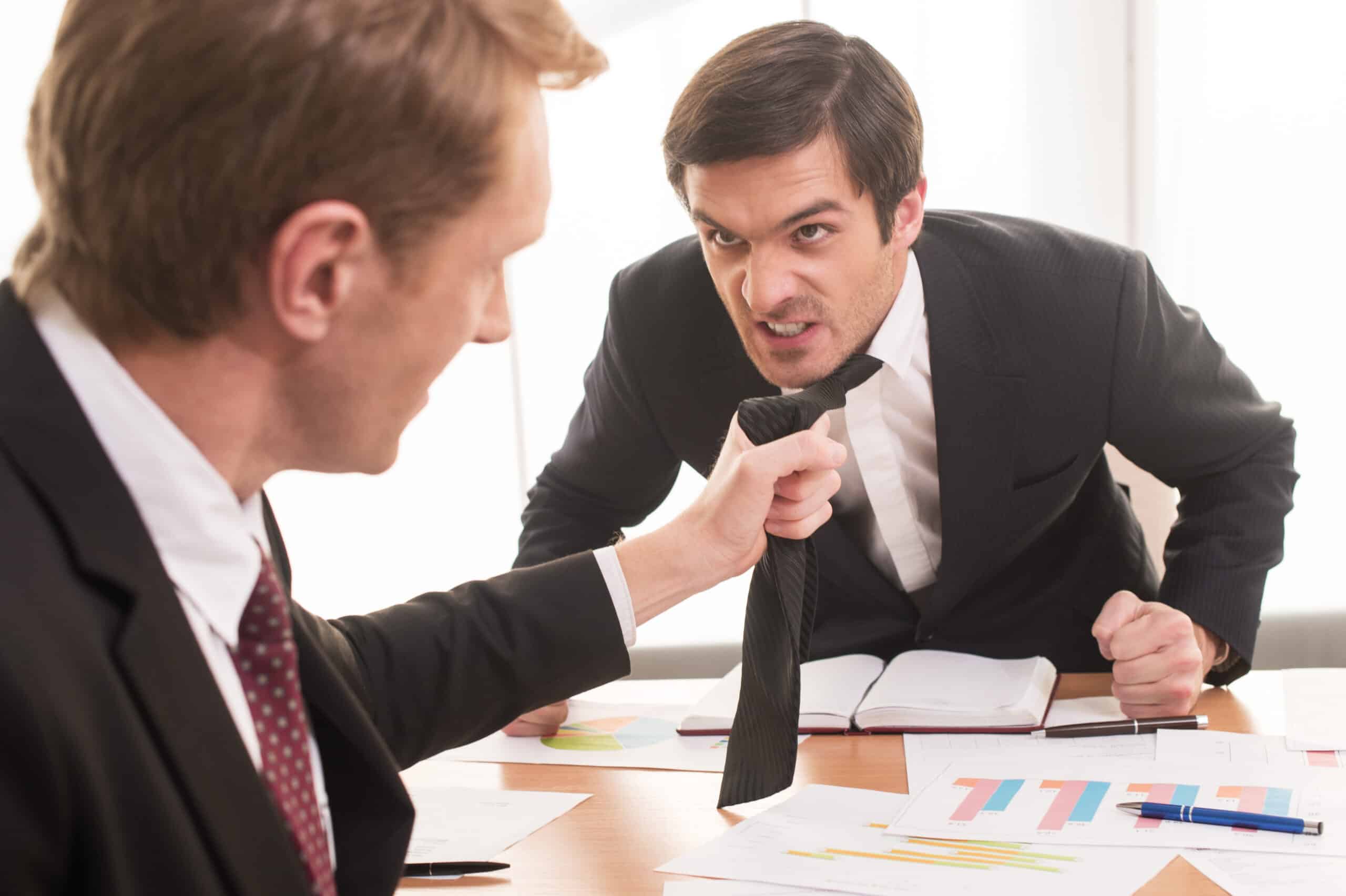 découvrez des stratégies efficaces pour gérer les conflits au sein de votre équipe. apprenez à résoudre les différends, améliorer la communication et renforcer la collaboration pour une ambiance de travail harmonieuse.