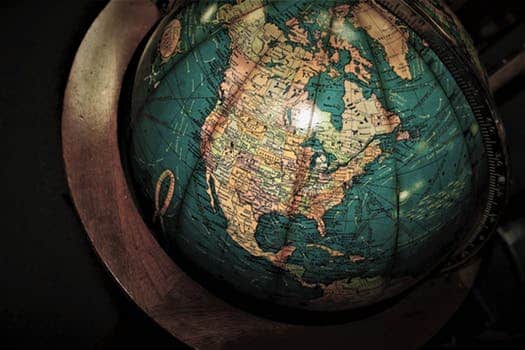 découvrez comment la mondialisation transforme les entreprises modernes. explorez les défis et opportunités qu'elle offre, ainsi que les stratégies pour s'adapter et prospérer dans un marché global en constante évolution.