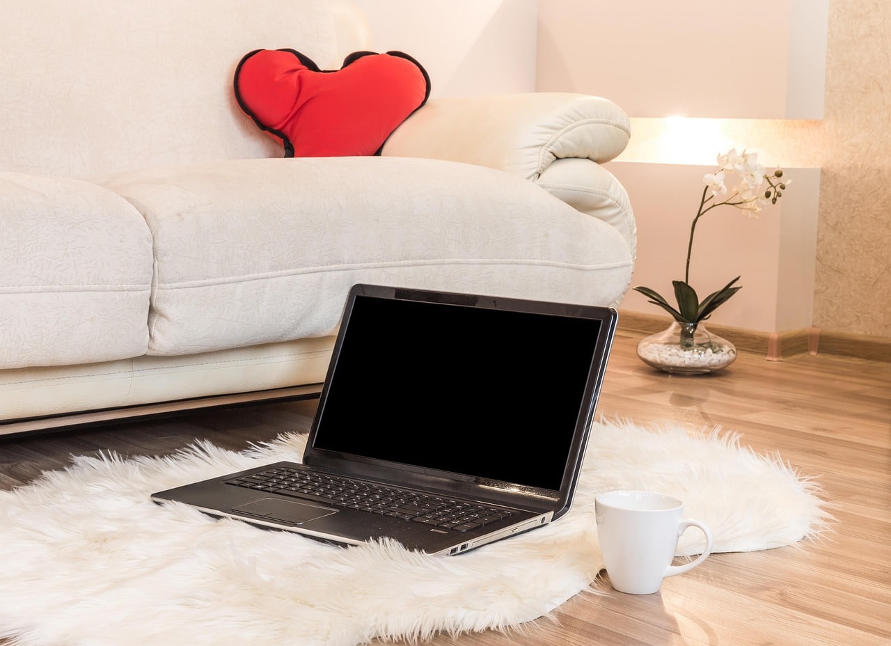 découvrez les avantages du télétravail, des conseils pratiques pour optimiser votre productivité à domicile et les meilleures stratégies pour équilibrer vie professionnelle et personnelle.